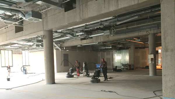 Beton schleifen und polieren mit HTC Maschine